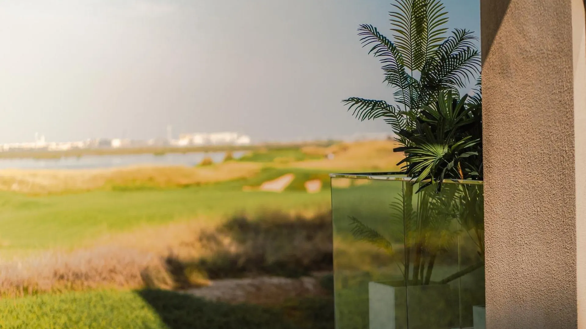 Private Pool & Beach At Your Doorstep Abu Dhabi
